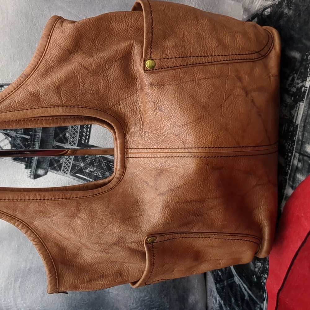 Frye tan leather shoulder bag